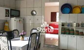 Imagem: Casas simples em um terreno de 360 m² à