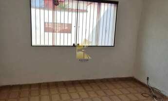 Imagem 2: Casa à locação no bairro Tupi em Praia Grande, SP. 2 dormitórios sendo 1 suíte