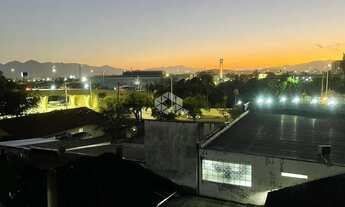 Imagem 2: Apartamento Semi-Mobiliado com 3 Dormitórios em Capoeiras - Florianópolis/SC