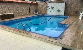 Imagem: Casa com piscinão em São Pedro da aldeia