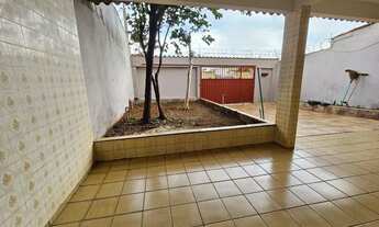 Imagem 2: Imóvel para aluguel tem 100 metros quadrados com 3 quartos