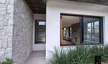 Imagem 2: Casa Alto Padrão com 3 Suítes em Bairro Panorâmico