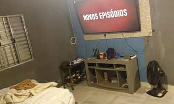 Imagem 5: Casa em rua pública 37.000