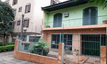 Imagem 2: Casa de 130m² com 3 dormitórios no bairro Jardim Botânico