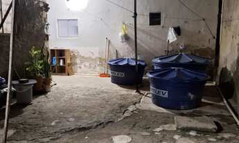 Imagem: Vende-se terreno com duas casas independentes