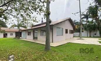 Imagem: Casa de 4 dormitórios com piscina em Eldorado