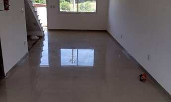 Imagem 3: Casa de condomínio 115m2, sala 3 ambientes, pátio grande, 3 quartos suíte