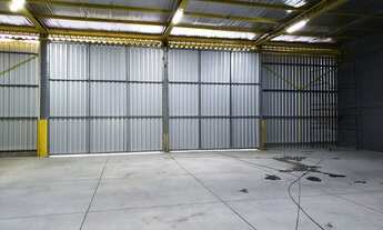 Imagem 2: Galpão em Jardim Limoeiro com 450 metros e pátio