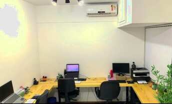 Imagem: Pituba - Av. Paulo VI sala com 17m2, armários