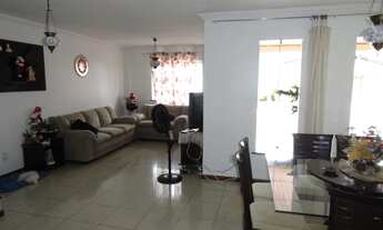 Imagem 6: Vendo Excelente Casa no Condomínio Cidade Jardim I - 04 Quartos sendo 01 Suíte - 240m²