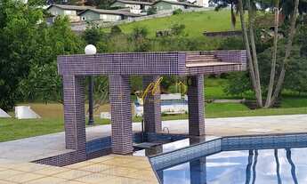 Imagem 3: Venda Linda Chácara com lago em Guararema com 18000m² de Terreno e um belo sobrado de 500