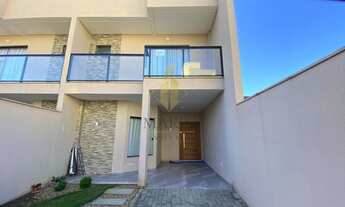 Imagem 2: Sobrado para Venda em Navegantes, Gravatá, 3 dormitórios, 1 suíte, 3 banheiros, 2 vagas