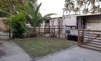 Imagem 6: Área do terreno 750m2; Área construída 380m2; 6 quartos (3 suítes)+dependência de empregad