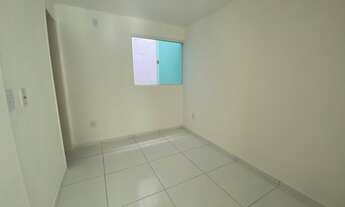 Imagem 6: Apartamento com 2 quartos, varanda, sala para dois ambientes, a poucos metros da beira mar