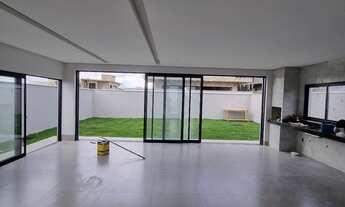 Imagem 4: Casa Parqville Jacaranda. Sobrado com 3 Suítes