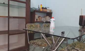 Imagem 2: Casa para venda possui 350 metros quadrados com 4 quartos em Santa Terezinha - Juiz de For