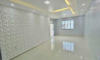 Imagem 3: Casa para venda possui 102 metros quadrados com 3 quartos em Meia Praia - Itapema - SC