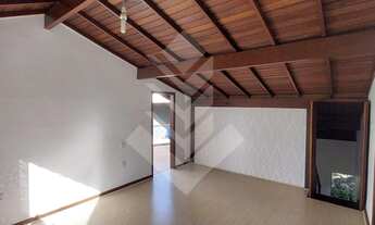 Imagem 3: Casa para aluguel tem 100 metros quadrados com 3 quartos em Catarcione - Nova Friburgo - R