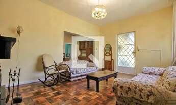 Imagem 3: Casa à Venda - Petrópolis, 3 Quartos, 164 m2