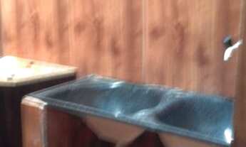 Imagem 2: Barracão três comodoros J.Guanabara (incluso água e luz) 850,00