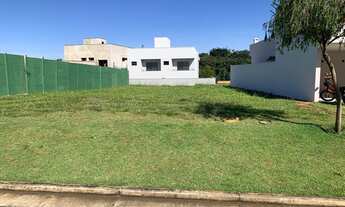 Imagem: Terreno com excelente localização no Condomínio