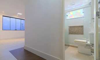 Imagem 2: Casa com 677 m² com 6 quartos em Laranjeiras - Rio de Janeiro - RJ