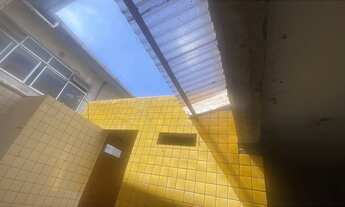 Imagem 4: Apartamento recém reformado todo no porcelanato com ar condicionado