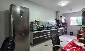 Imagem 5: Casa á venda com 05 quartos e 04 banheiros