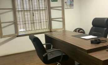 Imagem 4: Casa totalmente térrea facilmente adaptável para comércio ou clínica