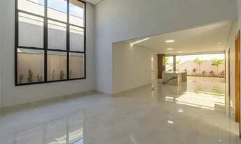 Imagem 5: Casa Térrea com 4 Suítes no Portal do Sol Golfe Clube Goiânia-GO