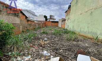 Imagem 2: Lote com 300 m² à Venda - Cândida Câmara