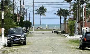 Imagem 2: Sobreposta com Suíte e Sacada Envidraçada, 1 Quadra da Praia, Repasse de Financiamento