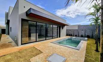 Imagem: Casa térrea de 268m² com 04 suítes à