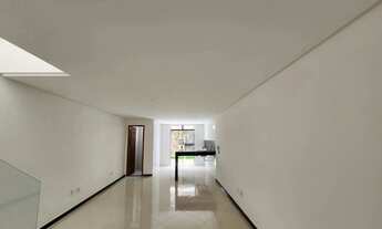 Imagem 3: Casa duplex de 03 quartos com suíte no Aeroporto