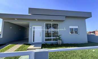 Imagem 2: Casa á venda com 3 dormitórios no bairro Janaina em Balneário Gaivota / SC