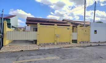 Imagem: Casa com 3 quartos em Jardim Universitário