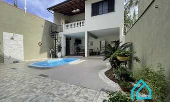 Imagem: Espaçosa casa com 3 Quartos e 3 banheiros