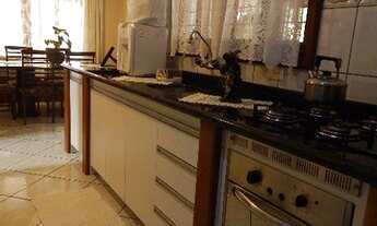 Imagem 3: Casa com piscina ingleses