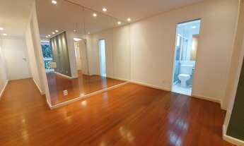 Imagem 5: 2 Quartos. Varanda. 2 Vagas. Fundos vista verde