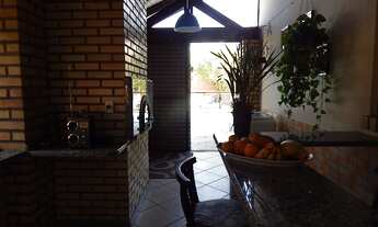 Imagem 2: Casa com piscina ingleses