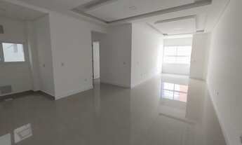 Imagem 7: Poucos metros do mar; Aceita financiamento. Apartamento com 2 dormitórios