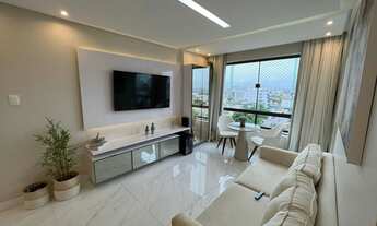 Imagem 4: Apartamento super luxuoso com 3 quartos, varanda, piso porcelanato, móveis planejados, ele