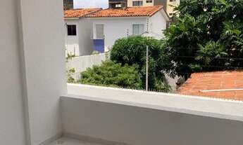 Imagem: Apartamento com 2 quartos, varanda, à 200