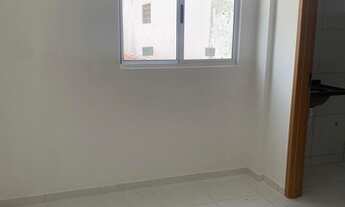 Imagem 7: Apartamento com 2 quartos, varanda, à 200 metros do mar, rua asfaltada, excelente acabamen