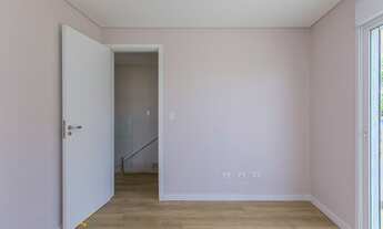 Imagem 6: Sobrado para venda possui 131 metros quadrados com 3 quartos em Santa Cândida - Curitiba