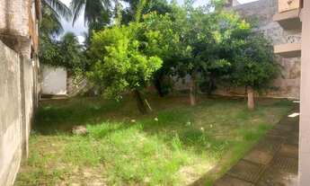 Imagem 2: Casa com 4 quartos, gradeada, lajeada, área de lazer com churrasqueira, quintal, por R$ 30