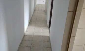 Imagem 3: Casa com dois dormitórios, sem vaga de garagem, no Jardim Las Vegas - Guarulhos