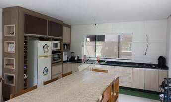 Imagem 4: Casa com 5 dormitórios ( sendo que 2 são suíte) para alugar, 150 m² por R$ 1.600/dia - Ata