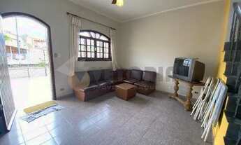 Imagem 2: Amplos sobrados na melhor esquina do Indaia!