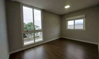 Imagem 4: Casa alto padrao pedra branca proximo ao lago na geral